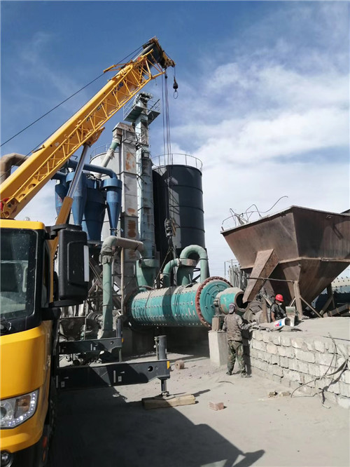 神池县设备搬运等各类工程项目中，吊车起着关键作用